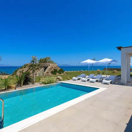 Panaxia Villa *