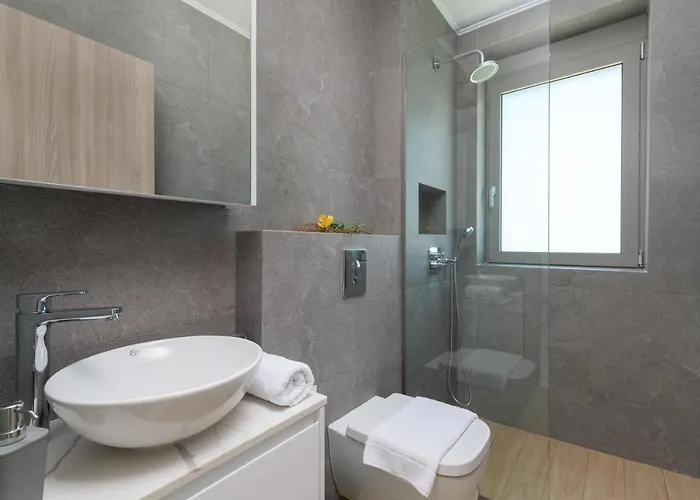 Panaxia * Theológos