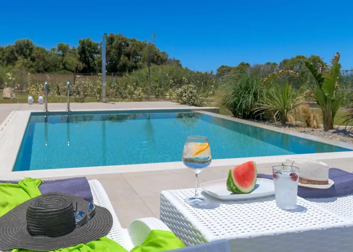 فيلة Panaxia Theológos